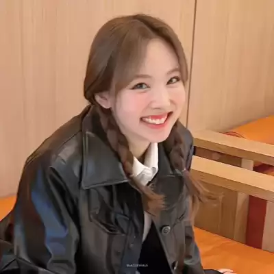 靳高妍